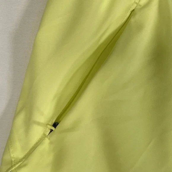 All In Motion Mid Rise Run Shorts Women with liner - Yellow XL - Picture 4 of 5